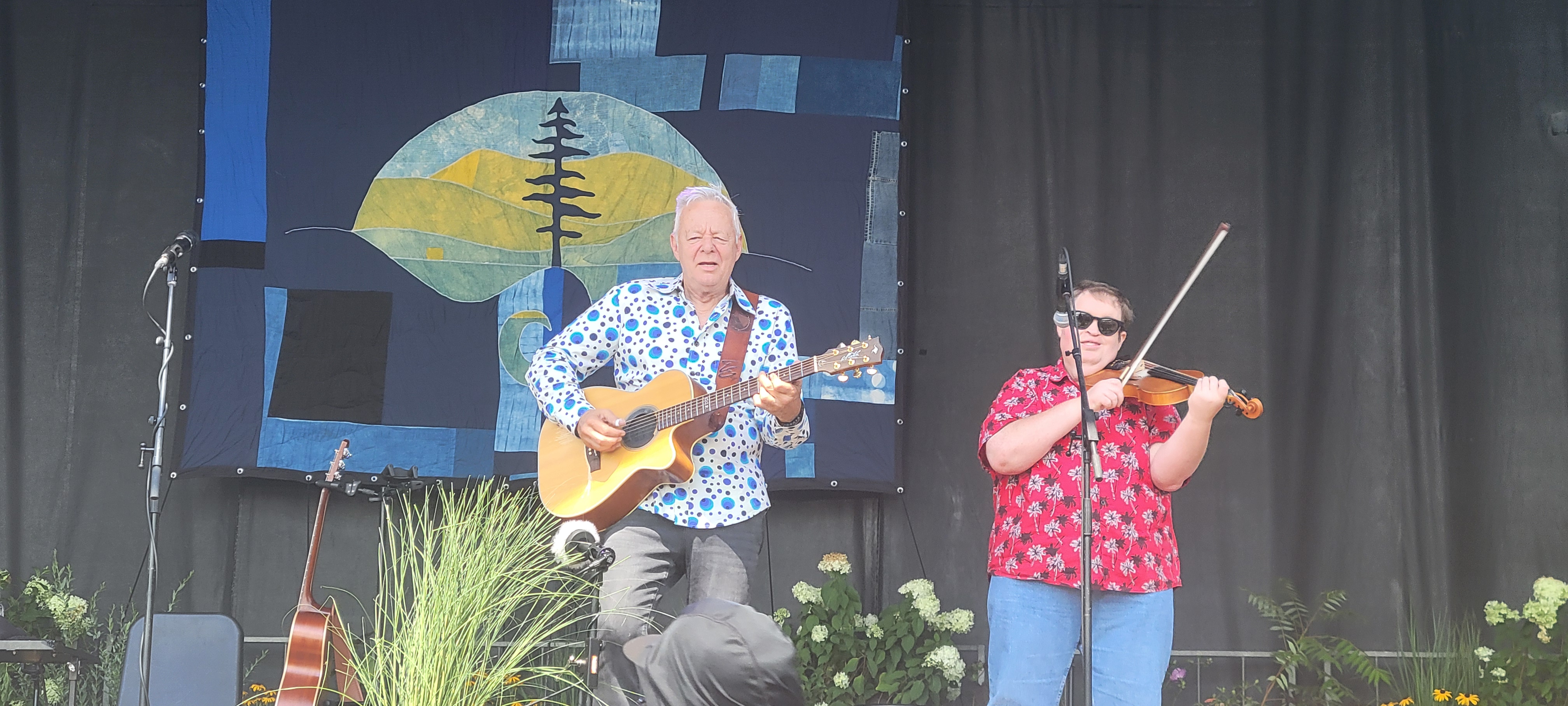 TommyEmmanuelMichaelCleveland2025-08-17GreenMountainBluegrassAndRootsFestivalVT (4).jpg